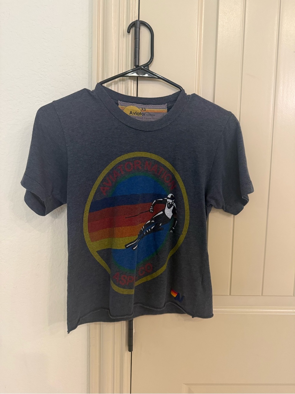 AVIATOR NATION Women’s Charcoal ASPEN CO  BOYFRIEND Crop Graphic T-Shirt size XS - Picture 4 of 8